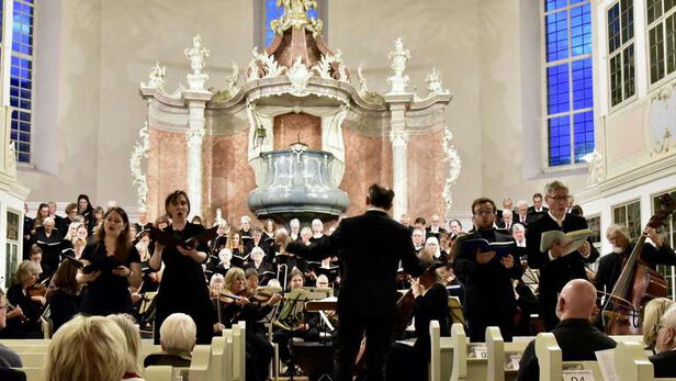 Lauterbacher Anzeiger: Standing Ovations für bewegendes Konzert - 10.06.2025