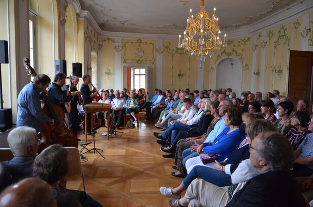 Lauterbacher Anzeiger: Hackbrett trifft Welt - 07.06.2022